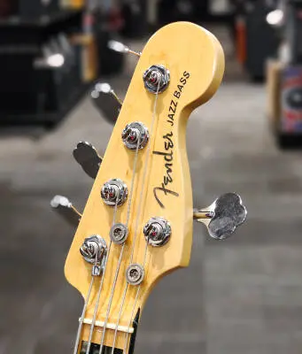 Fender - AM ELITE J-BASS V ASH MN TBSB W/CS 2